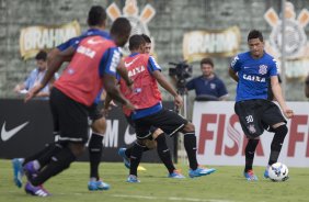 Durante o treino desta manh no CT Joaquim Grava, Parque Ecolgico do Tiete, zona leste de So Paulo. O prximo jogo da equipe ser dia 20/04, contra o Atltico MIneiro, vlido pela 1 rodada do Campeonato Brasileiro de 2014