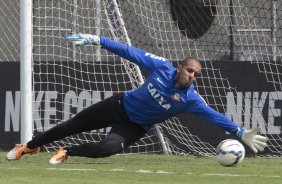 Durante o treino desta manh no CT Joaquim Grava, Parque Ecolgico do Tiete, zona leste de So Paulo. O prximo jogo da equipe ser dia 20/04, contra o Atltico MIneiro, vlido pela 1 rodada do Campeonato Brasileiro de 2014