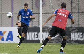 Durante o treino desta manh no CT Joaquim Grava, Parque Ecolgico do Tiete, zona leste de So Paulo. O prximo jogo da equipe ser dia 20/04, contra o Atltico MIneiro, vlido pela 1 rodada do Campeonato Brasileiro de 2014