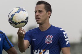 Durante o treino desta manh no CT Joaquim Grava, Parque Ecolgico do Tiete, zona leste de So Paulo. O prximo jogo da equipe ser dia 20/04, contra o Atltico MIneiro, vlido pela 1 rodada do Campeonato Brasileiro de 2014