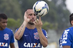 Durante o treino desta manh no CT Joaquim Grava, Parque Ecolgico do Tiete, zona leste de So Paulo. O prximo jogo da equipe ser dia 20/04, contra o Atltico MIneiro, vlido pela 1 rodada do Campeonato Brasileiro de 2014
