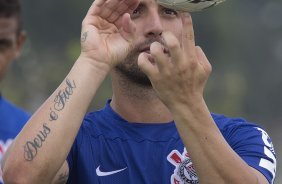 Durante o treino desta manh no CT Joaquim Grava, Parque Ecolgico do Tiete, zona leste de So Paulo. O prximo jogo da equipe ser dia 20/04, contra o Atltico MIneiro, vlido pela 1 rodada do Campeonato Brasileiro de 2014