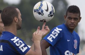 Durante o treino desta manh no CT Joaquim Grava, Parque Ecolgico do Tiete, zona leste de So Paulo. O prximo jogo da equipe ser dia 20/04, contra o Atltico MIneiro, vlido pela 1 rodada do Campeonato Brasileiro de 2014