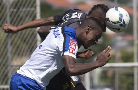 Durante o jogo treino contra a Ponte Preta, de Campinas, esta manh no CT Joaquim Grava, Parque Ecolgico do Tiete, zona leste de So Paulo. O prximo jogo da equipe ser dia 20/04, contra o Atltico MIneiro, vlido pela 1 rodada do Campeonato Brasileiro de 2014