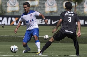 Durante o jogo treino contra a Ponte Preta, de Campinas, esta manh no CT Joaquim Grava, Parque Ecolgico do Tiete, zona leste de So Paulo. O prximo jogo da equipe ser dia 20/04, contra o Atltico MIneiro, vlido pela 1 rodada do Campeonato Brasileiro de 2014