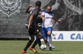 Durante o jogo treino contra a Ponte Preta, de Campinas, esta manh no CT Joaquim Grava, Parque Ecolgico do Tiete, zona leste de So Paulo. O prximo jogo da equipe ser dia 20/04, contra o Atltico MIneiro, vlido pela 1 rodada do Campeonato Brasileiro de 2014