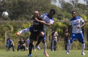 Durante o jogo treino contra a Ponte Preta, de Campinas, esta manhã no CT Joaquim Grava, Parque Ecológico do Tiete, zona leste de São Paulo. O próximo jogo da equipe será dia 20/04, contra o Atlético MIneiro, válido pela 1ª rodada do Campeonato Brasileiro de 2014