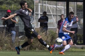 Durante o jogo treino contra a Ponte Preta, de Campinas, esta manh no CT Joaquim Grava, Parque Ecolgico do Tiete, zona leste de So Paulo. O prximo jogo da equipe ser dia 20/04, contra o Atltico MIneiro, vlido pela 1 rodada do Campeonato Brasileiro de 2014