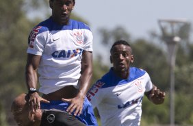 Durante o jogo treino contra a Ponte Preta, de Campinas, esta manh no CT Joaquim Grava, Parque Ecolgico do Tiete, zona leste de So Paulo. O prximo jogo da equipe ser dia 20/04, contra o Atltico MIneiro, vlido pela 1 rodada do Campeonato Brasileiro de 2014