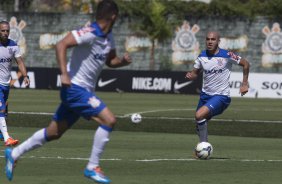 Durante o jogo treino contra a Ponte Preta, de Campinas, esta manh no CT Joaquim Grava, Parque Ecolgico do Tiete, zona leste de So Paulo. O prximo jogo da equipe ser dia 20/04, contra o Atltico MIneiro, vlido pela 1 rodada do Campeonato Brasileiro de 2014