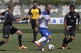 Durante o jogo treino contra a Ponte Preta, de Campinas, esta manhã no CT Joaquim Grava, Parque Ecológico do Tiete, zona leste de São Paulo. O próximo jogo da equipe será dia 20/04, contra o Atlético MIneiro, válido pela 1ª rodada do Campeonato Brasileiro de 2014