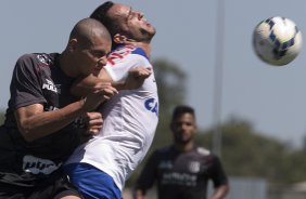 Durante o jogo treino contra a Ponte Preta, de Campinas, esta manh no CT Joaquim Grava, Parque Ecolgico do Tiete, zona leste de So Paulo. O prximo jogo da equipe ser dia 20/04, contra o Atltico MIneiro, vlido pela 1 rodada do Campeonato Brasileiro de 2014