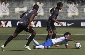 Durante o jogo treino contra a Ponte Preta, de Campinas, esta manh no CT Joaquim Grava, Parque Ecolgico do Tiete, zona leste de So Paulo. O prximo jogo da equipe ser dia 20/04, contra o Atltico MIneiro, vlido pela 1 rodada do Campeonato Brasileiro de 2014