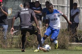 Durante o jogo treino contra a Ponte Preta, de Campinas, esta manhã no CT Joaquim Grava, Parque Ecológico do Tiete, zona leste de São Paulo. O próximo jogo da equipe será dia 20/04, contra o Atlético MIneiro, válido pela 1ª rodada do Campeonato Brasileiro de 2014