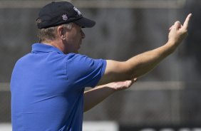 Durante o jogo treino contra a Ponte Preta, de Campinas, esta manhã no CT Joaquim Grava, Parque Ecológico do Tiete, zona leste de São Paulo. O próximo jogo da equipe será dia 20/04, contra o Atlético MIneiro, válido pela 1ª rodada do Campeonato Brasileiro de 2014
