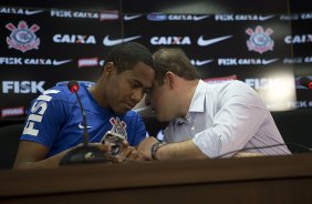 Elias foi apresentado hoje pelo diretor de futebol Ronaldo Ximenes, aps o treino desta manh no CT Joaquim Grava, Parque Ecolgico do Tiete, zona leste de So Paulo. O prximo jogo da equipe ser dia 20/04, contra o Atltico MIneiro, em Uberlandia/MG, vlido pela 1 rodada do Campeonato Brasileiro de 2014