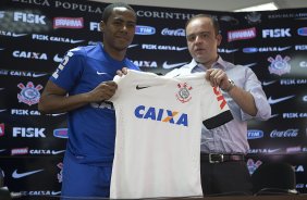 Elias foi apresentado hoje pelo diretor de futebol Ronaldo Ximenes, aps o treino desta manh no CT Joaquim Grava, Parque Ecolgico do Tiete, zona leste de So Paulo. O prximo jogo da equipe ser dia 20/04, contra o Atltico MIneiro, em Uberlandia/MG, vlido pela 1 rodada do Campeonato Brasileiro de 2014