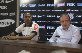 Elias foi apresentado hoje pelo diretor de futebol Ronaldo Ximenes, aps o treino desta manh no CT Joaquim Grava, Parque Ecolgico do Tiete, zona leste de So Paulo. O prximo jogo da equipe ser dia 20/04, contra o Atltico MIneiro, em Uberlandia/MG, vlido pela 1 rodada do Campeonato Brasileiro de 2014