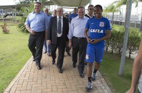 Elias foi apresentado hoje pelo diretor de futebol Ronaldo Ximenes, aps o treino desta manh no CT Joaquim Grava, Parque Ecolgico do Tiete, zona leste de So Paulo. O prximo jogo da equipe ser dia 20/04, contra o Atltico MIneiro, em Uberlandia/MG, vlido pela 1 rodada do Campeonato Brasileiro de 2014