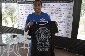 Elias participa de evento do Socio Torcedor antes do treino desta manh no CT Joaquim Grava, Parque Ecolgico do Tiete, zona leste de So Paulo. O prximo jogo da equipe ser dia 20/04, contra o Atltico MIneiro, em Uberlandia/MG, vlido pela 1 rodada do Campeonato Brasileiro de 2014