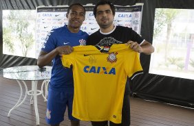 Elias participa de evento do Socio Torcedor antes do treino desta manh no CT Joaquim Grava, Parque Ecolgico do Tiete, zona leste de So Paulo. O prximo jogo da equipe ser dia 20/04, contra o Atltico MIneiro, em Uberlandia/MG, vlido pela 1 rodada do Campeonato Brasileiro de 2014