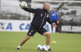 Durante o treino desta manh no CT Joaquim Grava, Parque Ecolgico do Tiete, zona leste de So Paulo. O prximo jogo da equipe ser dia 20/04, contra o Atltico MIneiro, em Uberlandia/MG, vlido pela 1 rodada do Campeonato Brasileiro de 2014