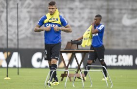 Durante o treino desta manh no CT Joaquim Grava, Parque Ecolgico do Tiete, zona leste de So Paulo. O prximo jogo da equipe ser dia 20/04, contra o Atltico MIneiro, em Uberlandia/MG, vlido pela 1 rodada do Campeonato Brasileiro de 2014