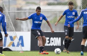 Durante o treino desta manh no CT Joaquim Grava, Parque Ecolgico do Tiete, zona leste de So Paulo. O prximo jogo da equipe ser dia 20/04, contra o Atltico MIneiro, em Uberlandia/MG, vlido pela 1 rodada do Campeonato Brasileiro de 2014