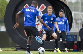 Durante o treino desta manh no CT Joaquim Grava, Parque Ecolgico do Tiete, zona leste de So Paulo. O prximo jogo da equipe ser dia 20/04, contra o Atltico MIneiro, em Uberlandia/MG, vlido pela 1 rodada do Campeonato Brasileiro de 2014