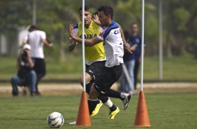 Durante o treino desta manh no CT Joaquim Grava, Parque Ecolgico do Tiete, zona leste de So Paulo. O prximo jogo da equipe ser domingo, dia 27/04, contra o Flamengo, no Pacaembu, vlido pela 2 rodada do Campeonato Brasileiro de 2014