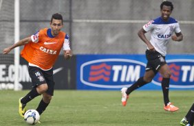 Durante o treino desta manh no CT Joaquim Grava, Parque Ecolgico do Tiete, zona leste de So Paulo. O prximo jogo da equipe ser domingo, dia 27/04, contra o Flamengo, no Pacaembu, vlido pela 2 rodada do Campeonato Brasileiro de 2014