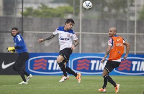 Durante o treino desta manh no CT Joaquim Grava, Parque Ecolgico do Tiete, zona leste de So Paulo. O prximo jogo da equipe ser domingo, dia 27/04, contra o Flamengo, no Pacaembu, vlido pela 2 rodada do Campeonato Brasileiro de 2014