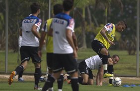 Durante o treino desta manh no CT Joaquim Grava, Parque Ecolgico do Tiete, zona leste de So Paulo. O prximo jogo da equipe ser domingo, dia 27/04, contra o Flamengo, no Pacaembu, vlido pela 2 rodada do Campeonato Brasileiro de 2014