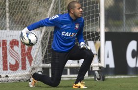 Durante o treino desta manh no CT Joaquim Grava, Parque Ecolgico do Tiete, zona leste de So Paulo. O prximo jogo da equipe ser domingo, dia 27/04, contra o Flamengo, no Pacaembu, vlido pela 2 rodada do Campeonato Brasileiro de 2014