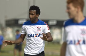 Durante o treino desta manh no CT Joaquim Grava, Parque Ecolgico do Tiete, zona leste de So Paulo. O prximo jogo da equipe ser domingo, dia 27/04, contra o Flamengo, no Pacaembu, vlido pela 2 rodada do Campeonato Brasileiro de 2014