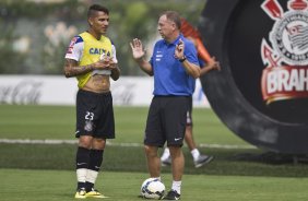 Durante o treino desta manh no CT Joaquim Grava, Parque Ecolgico do Tiete, zona leste de So Paulo. O prximo jogo da equipe ser domingo, dia 27/04, contra o Flamengo, no Pacaembu, vlido pela 2 rodada do Campeonato Brasileiro de 2014