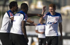 Durante o treino desta tarde no CT Joaquim Grava, Parque Ecológico do Tiete, zona leste de São Paulo. O próximo jogo da equipe será domingo, dia 27/04, contra o Flamengo, no Pacaembu, válido pela 2ª rodada do Campeonato Brasileiro de 2014