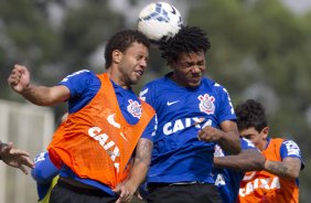 Durante o treino desta manh no CT Joaquim Grava, Parque Ecolgico do Tiete, zona leste de So Paulo. O prximo jogo da equipe ser amanh, domingo, dia 27/04, contra o Flamengo, no Pacaembu, vlido pela 2 rodada do Campeonato Brasileiro de 2014