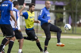 Durante o treino desta manh no CT Joaquim Grava, Parque Ecolgico do Tiete, zona leste de So Paulo. O prximo jogo da equipe ser amanh, domingo, dia 27/04, contra o Flamengo, no Pacaembu, vlido pela 2 rodada do Campeonato Brasileiro de 2014