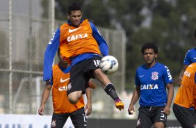 Durante o treino desta manh no CT Joaquim Grava, Parque Ecolgico do Tiete, zona leste de So Paulo. O prximo jogo da equipe ser amanh, domingo, dia 27/04, contra o Flamengo, no Pacaembu, vlido pela 2 rodada do Campeonato Brasileiro de 2014