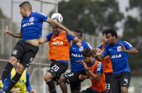 Durante o treino desta manh no CT Joaquim Grava, Parque Ecolgico do Tiete, zona leste de So Paulo. O prximo jogo da equipe ser amanh, domingo, dia 27/04, contra o Flamengo, no Pacaembu, vlido pela 2 rodada do Campeonato Brasileiro de 2014