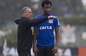 Durante o treino desta manh no CT do Parque Ecolgico do Tiete, zona leste de So Paulo. O prximo jogo da equipe ser amanh, domingo, dia 25/05 na Ilha do Retiro contra o Sport/PE, vlido pela 7 rodada do Campeonato Brasileiro de 2014