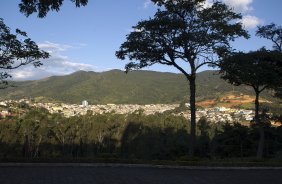 O time do Corinthians chega ao Hotel Fazenda das Amoreiras na cidade de Extrema/MG para uma intertemporada antes do reinicio do Campeonato Brasileiro 2014. O prximo jogo da equipe ser dia 17/07 contra o Internacional/RS, na Arena Corinthians, vlido pela 10 rodada do Campeonato Brasileiro de 2014