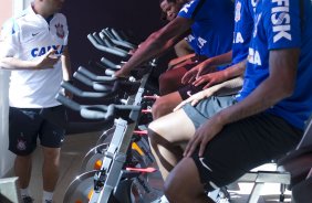 Durante o treino desta manh em um academia na cidade de Extrema/MG. O time faz uma intertemporada preparando-se para o prximo jogo dia 17/07 contra o Internacional/RS, na Arena Corinthians, vlido pela 10 rodada do Campeonato Brasileiro de 2014