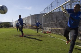 Durante o treino esta manh no CT Joaquim Grava, Parque Ecolgico do Tiete, zona leste de So Paulo, contra o So Bernardo. O prximo jogo da equipe ser dia 17/07, contra o Internacional/RS, na Arena Corinthians, vlido pela 10 rodada do Campeonato Brasileiro de 2014