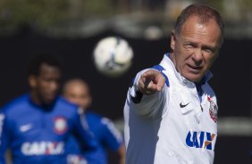 Durante o treino esta manh no CT Joaquim Grava, Parque Ecolgico do Tiete, zona leste de So Paulo, contra o So Bernardo. O prximo jogo da equipe ser dia 17/07, contra o Internacional/RS, na Arena Corinthians, vlido pela 10 rodada do Campeonato Brasileiro de 2014