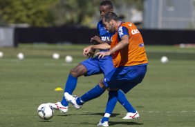 Durante o treino esta manh no CT Joaquim Grava, Parque Ecolgico do Tiete, zona leste de So Paulo, contra o So Bernardo. O prximo jogo da equipe ser dia 17/07, contra o Internacional/RS, na Arena Corinthians, vlido pela 10 rodada do Campeonato Brasileiro de 2014