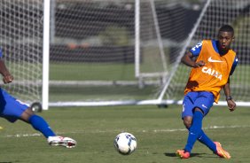Durante o treino esta manh no CT Joaquim Grava, Parque Ecolgico do Tiete, zona leste de So Paulo, contra o So Bernardo. O prximo jogo da equipe ser dia 17/07, contra o Internacional/RS, na Arena Corinthians, vlido pela 10 rodada do Campeonato Brasileiro de 2014