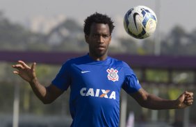 Durante o treino desta manh no CT Joaquim Grava, Parque Ecolgico do Tiete, zona leste de So Paulo, contra o So Bernardo. O prximo jogo da equipe ser dia 17/07, contra o Internacional/RS, na Arena Corinthians, vlido pela 10 rodada do Campeonato Brasileiro de 2014