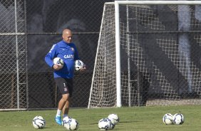 Durante o treino desta manh no CT Joaquim Grava, Parque Ecolgico do Tiete, zona leste de So Paulo, contra o So Bernardo. O prximo jogo da equipe ser dia 17/07, contra o Internacional/RS, na Arena Corinthians, vlido pela 10 rodada do Campeonato Brasileiro de 2014